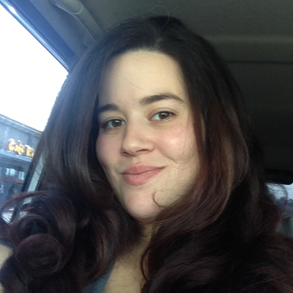 Meet your Posher, Mandie - Picture 1 of 1